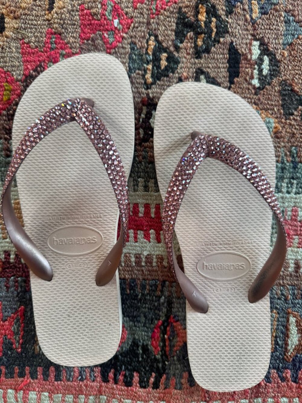 Swarovski Crystal x Havianas pink flip flop, authentic!